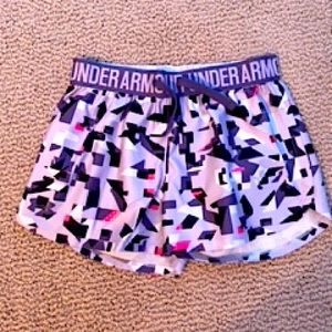 Under Armour girls running shorts. Y med.
